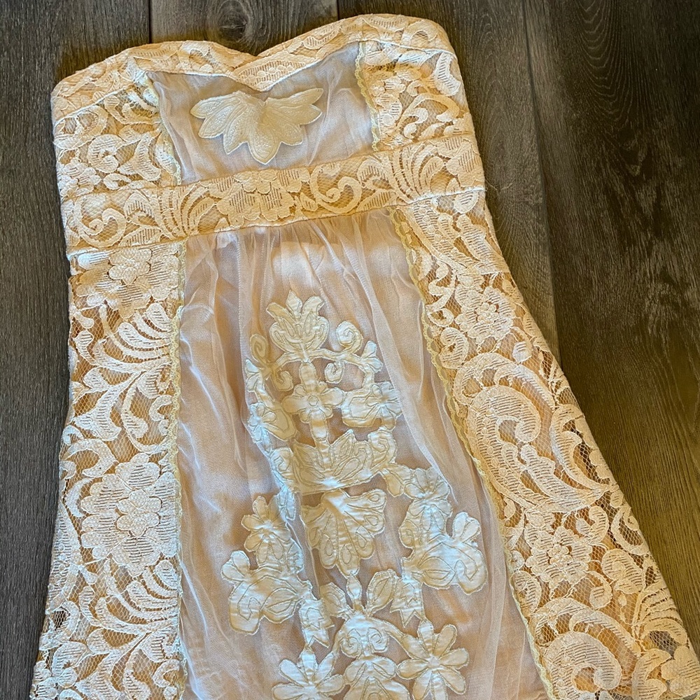 Super cute OFF WHITE LACE MINI DRESS